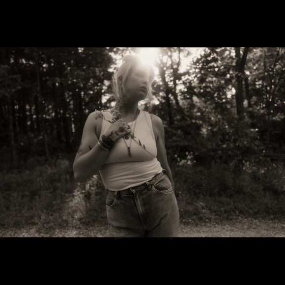 Meet your Posher, Tara - Picture 5 of 6